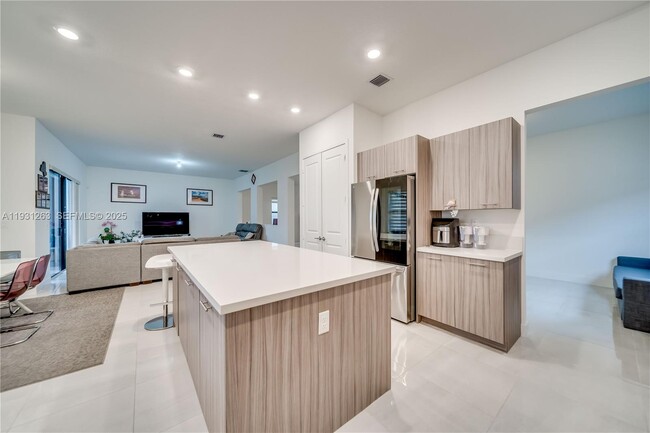 Building Photo - 4416 SW 174th Ave