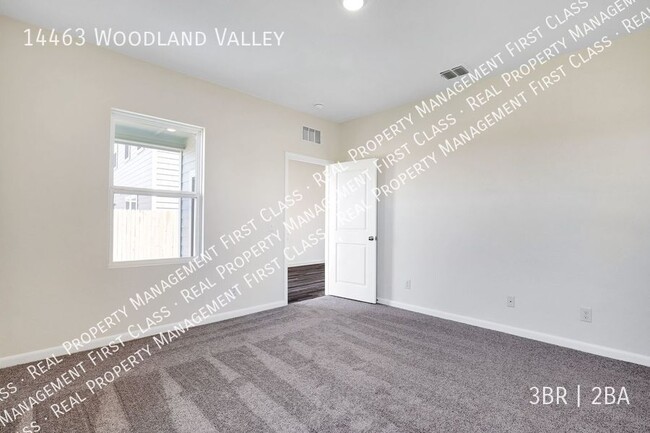 Building Photo - 14463 Woodland Vly
