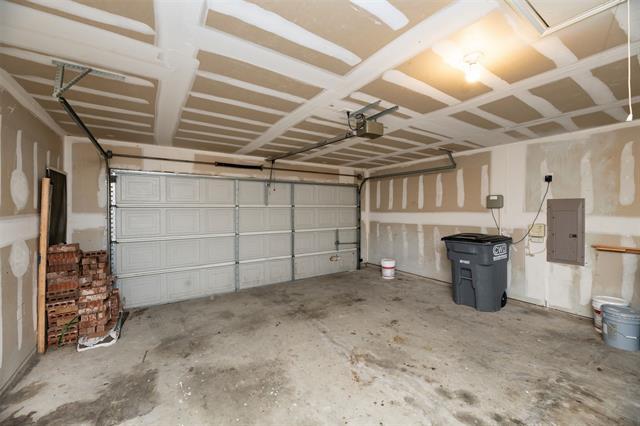 Building Photo - 206 Lakehurst Dr