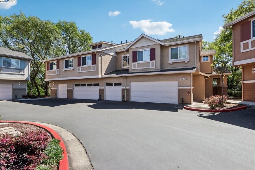 Building Photo - 1730 Cutter Ct