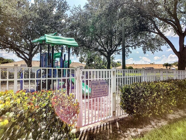 Building Photo - 11688 SW 17th Ct