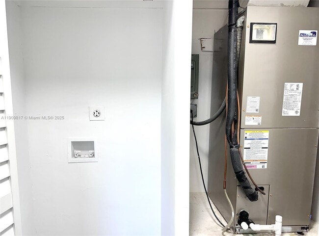 Building Photo - 2421 N 56th Terrace