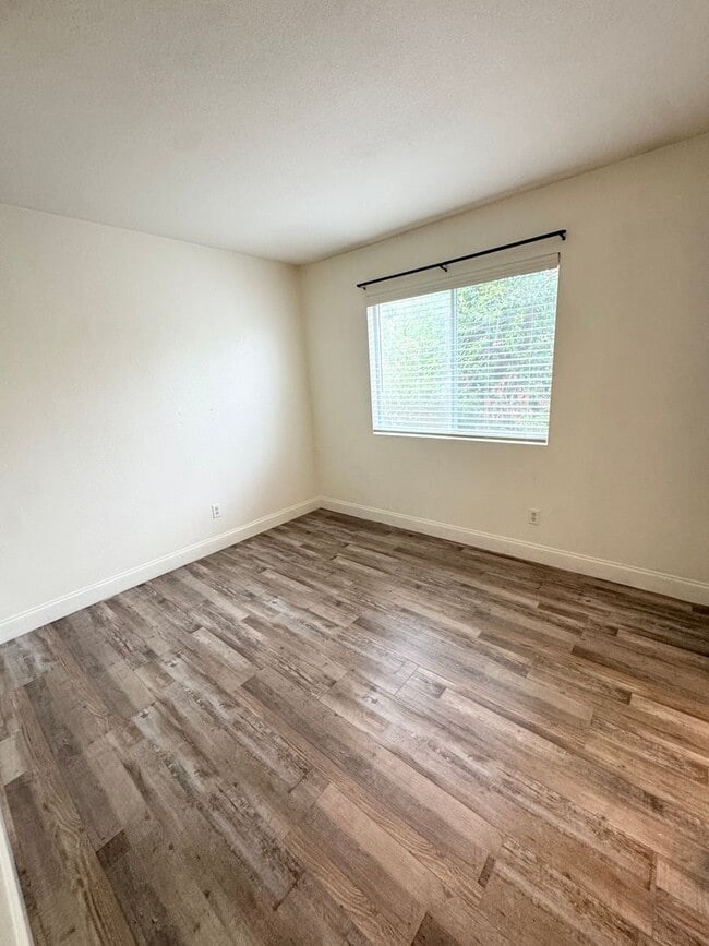 Building Photo - Spacious Solar-Powered 4-Bedroom, 3-Bath Home with Vaulted Ceilings & Tons of Storage! SEE VIDEO