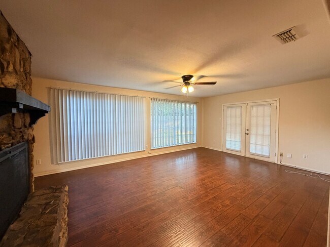 Building Photo - 1401 Bellaire Blvd
