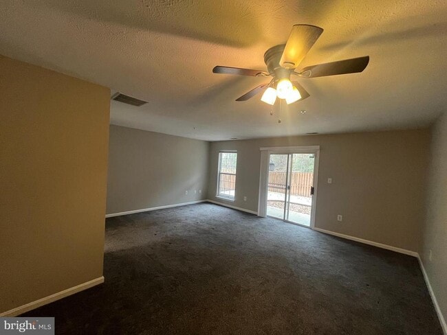 Building Photo - 47745 Devin Cir