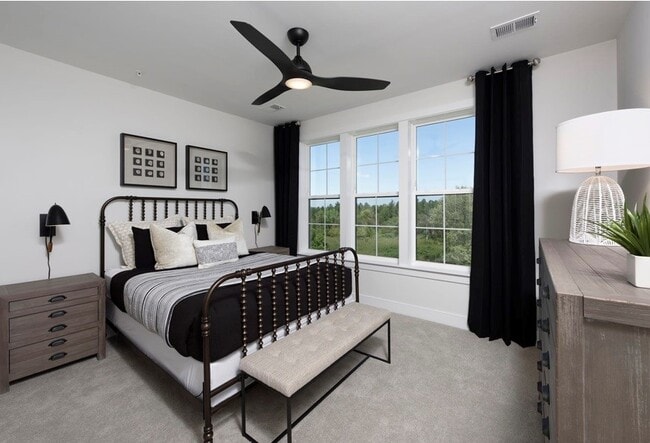 2nd BR - 2324 Windcharm St