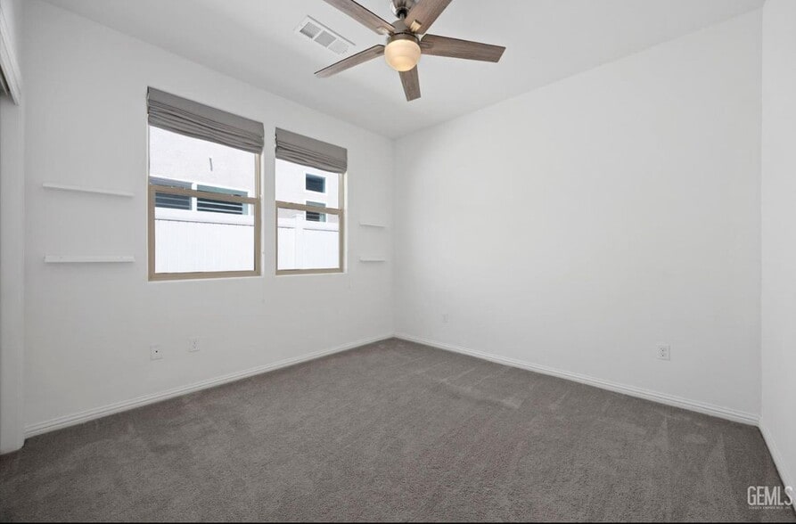 Building Photo - 13600 Pixton Ave