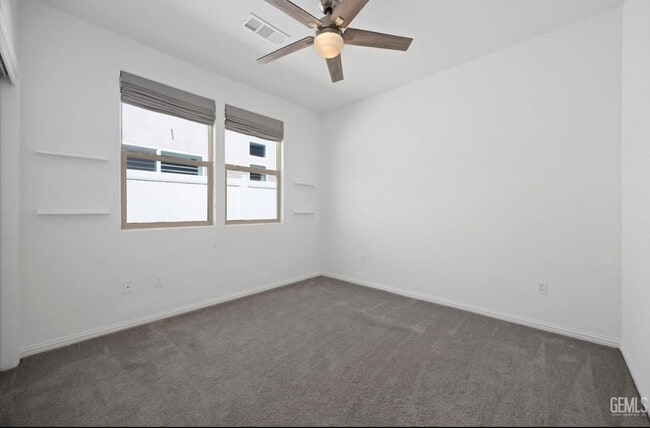 Building Photo - 13600 Pixton Ave