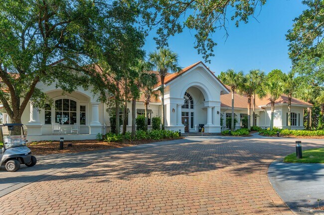 Building Photo - Gorgeous Regatta Bay 3 Bedroom Townhouse!