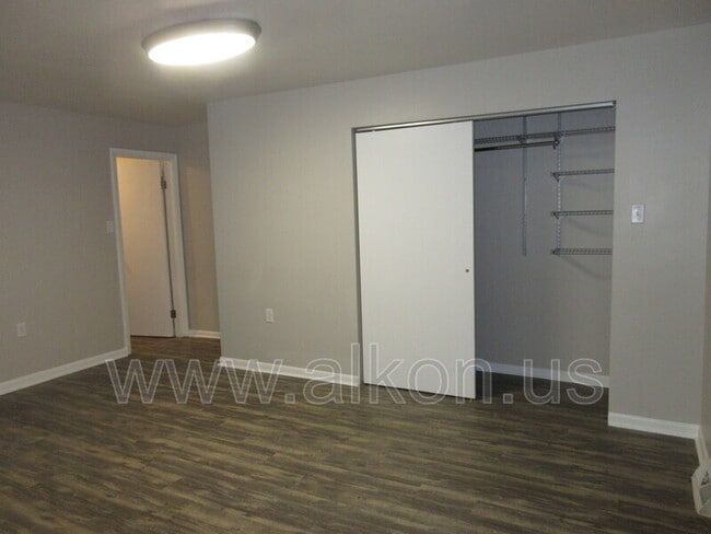 Building Photo - 2128 Eccles St