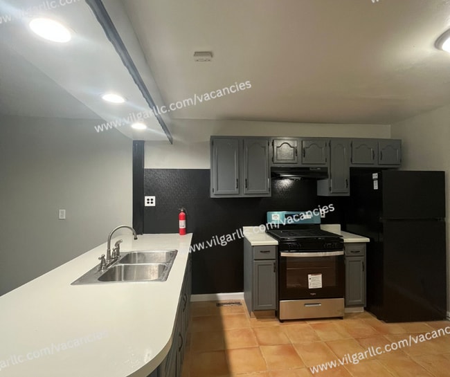 Building Photo - This stunning 4 Bedroom, 1 Bath home in Gary, IN