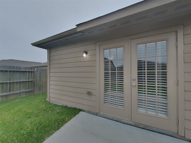 Building Photo - 328 Summer Horse Dr