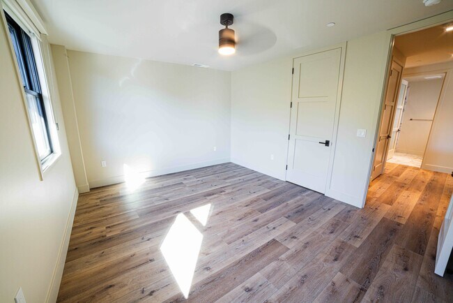 Building Photo - Rhine House Lofts