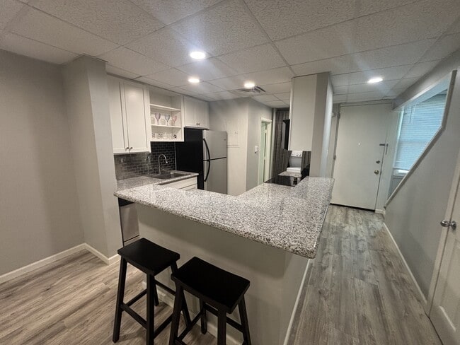 Building Photo - 201 Pensacola Beach Rd