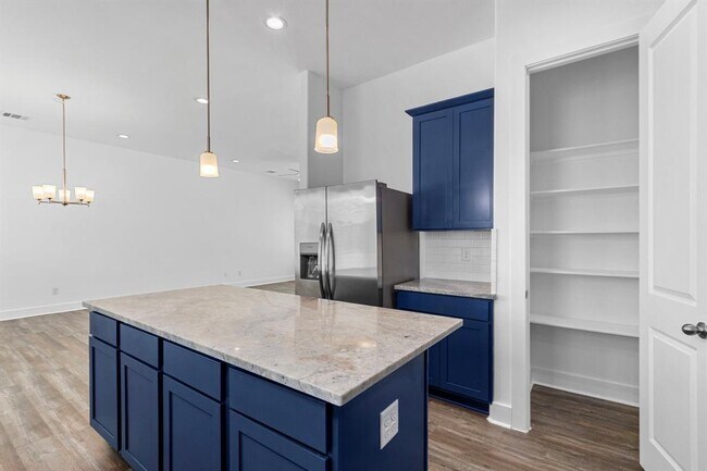 Building Photo - 1739 Cove Cres Ct
