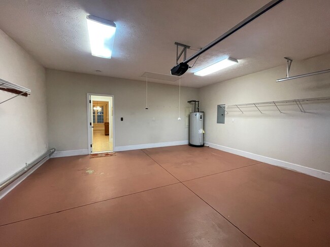 Building Photo - 1930 Scarlett Meadows Dr