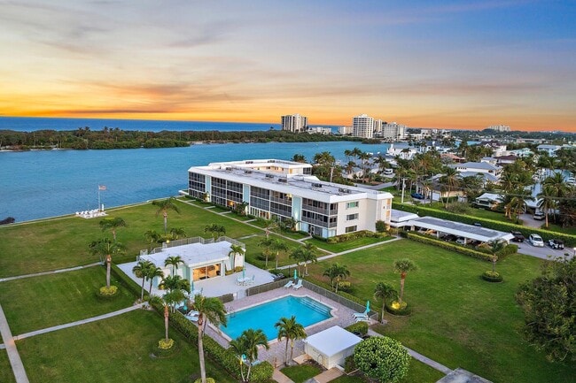 Building Photo - 100 Waterway Rd