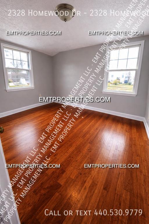 Building Photo - 2328 Homewood Dr