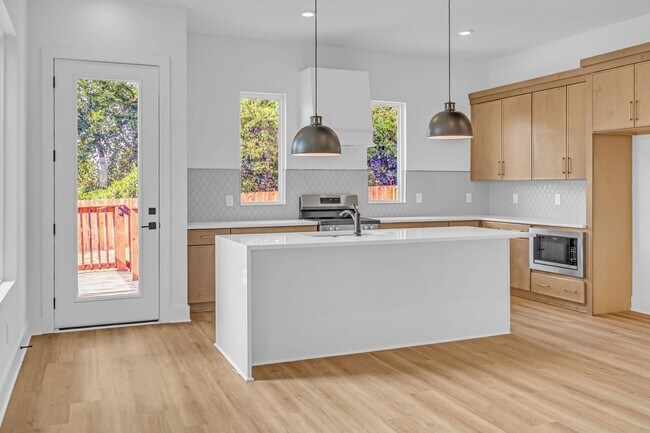 Building Photo - NEW BUILD