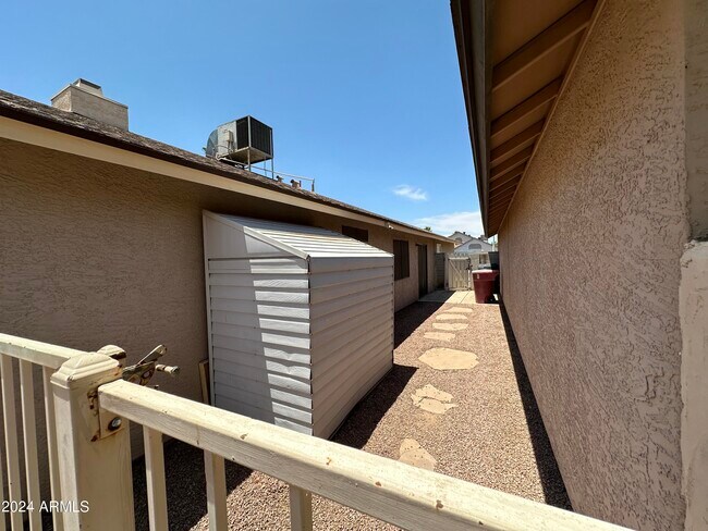 Building Photo - 1355 N 87th St