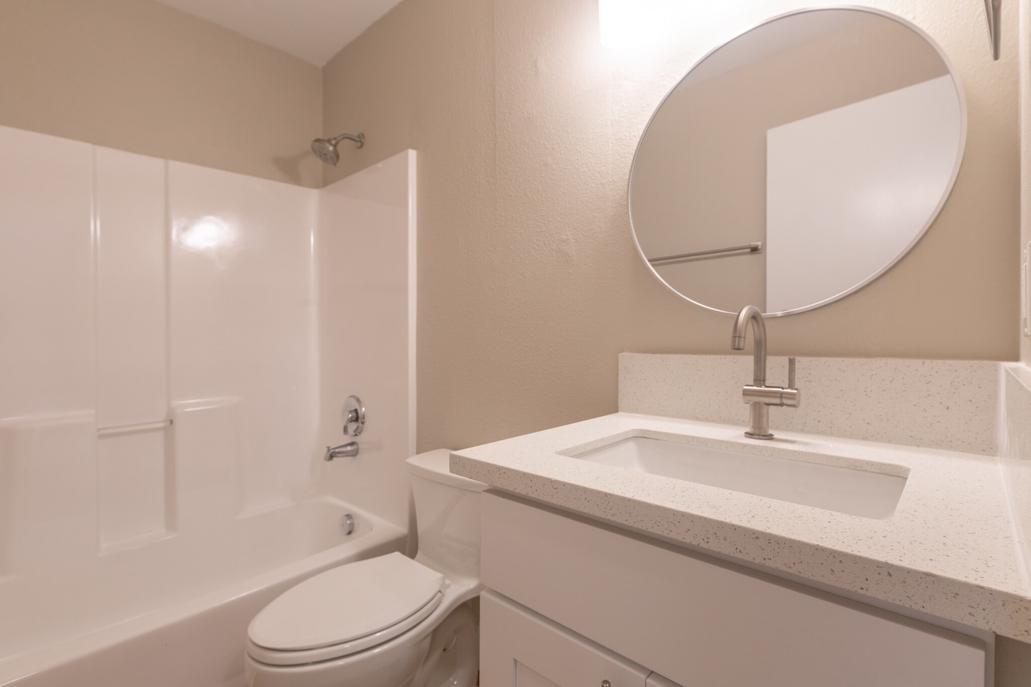 Building Photo - 2531 SE 27th Ave