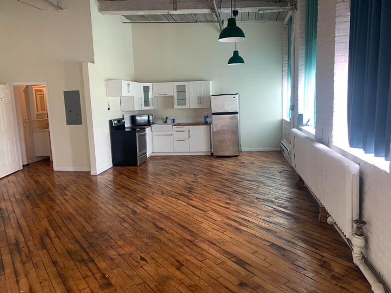 Building Photo - 1417 Kemper St