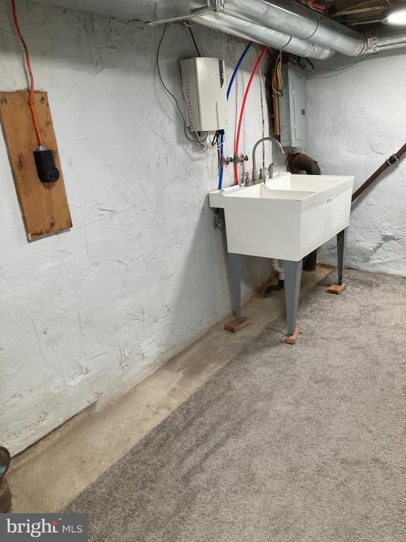 Building Photo - 2234 N Bouvier St