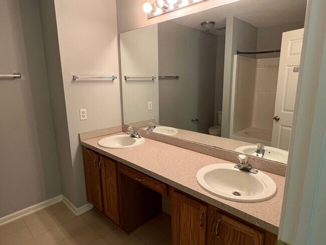 Building Photo - Fully Renovated 2 Bedroom/ 2.5 Bathroom Townhome - The Farm at Buckwalter