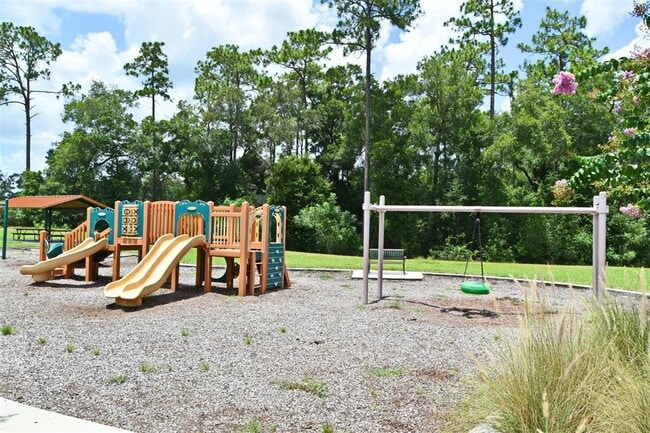 Building Photo - 440 Baroness Way