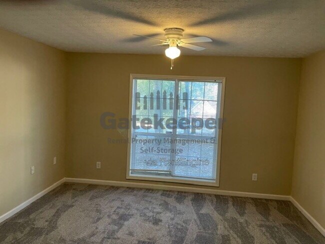 Building Photo - 385 Burch Rd
