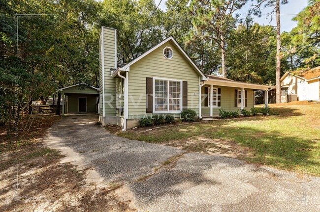Building Photo - Sweet Cottage-esque 3-Bed 2-Bath in Daphne!