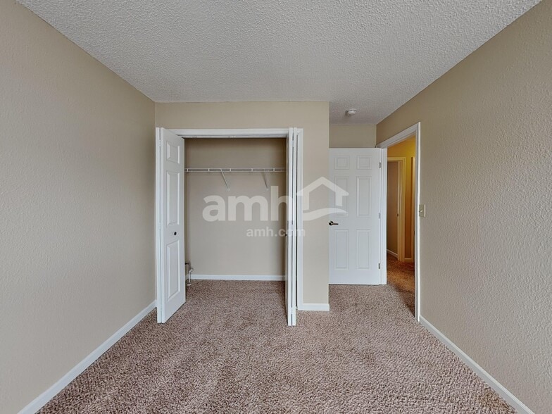 Building Photo - 1002 Leland St