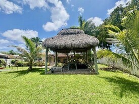Building Photo - 3720 Coral Hills Dr
