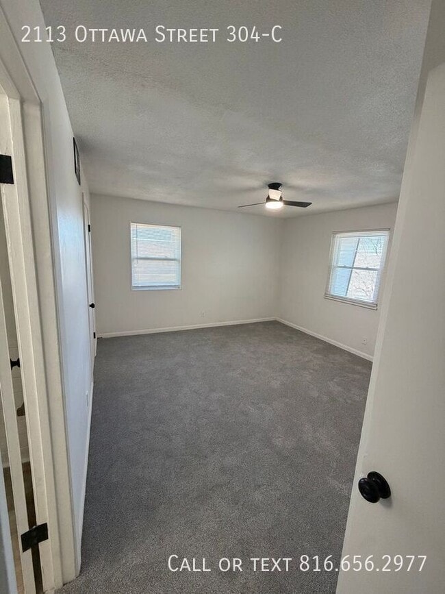 Building Photo - 2113 Ottawa St