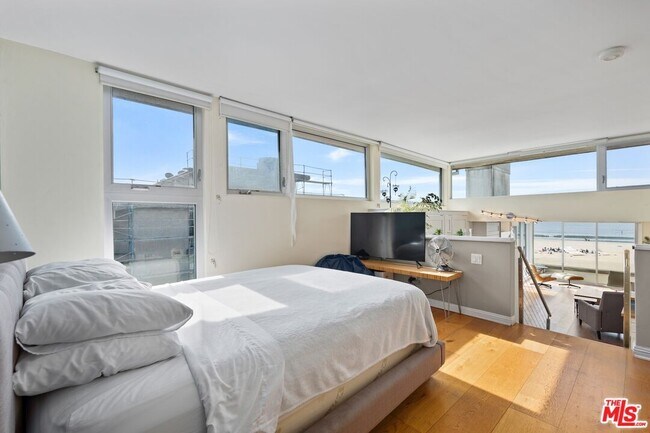 Building Photo - 7 Fleet St