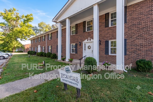 Building Photo - 459-120 Sycamore Ct