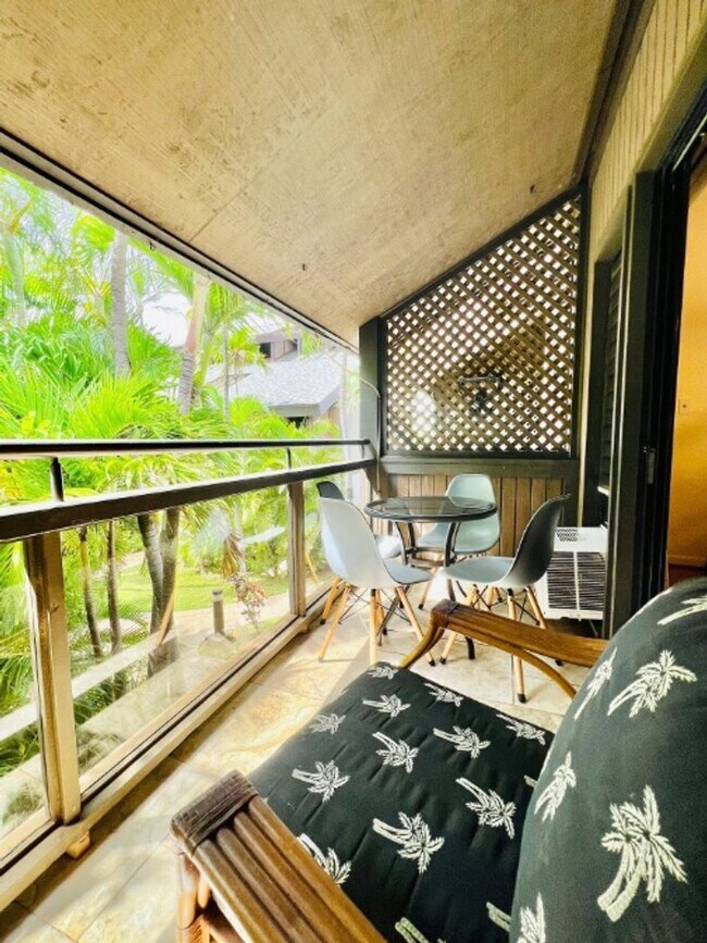 Building Photo - Spacious 2BR/2BA Condo with Garden View – Steps from the Ocean