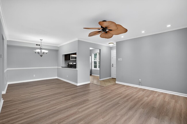 Building Photo - 803 Aberdeen Ln