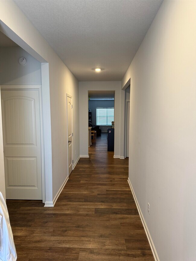 Building Photo - 7968 Hickory Meadow Rd