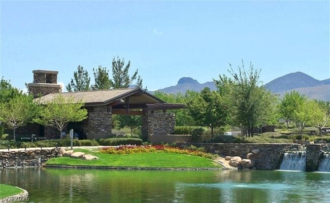 Building Photo - 43 Braelinn Dr