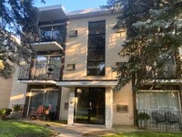 Building Photo - 1353 Perry St