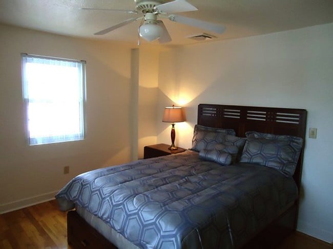 Building Photo - Stanley Court- No Cost Utilities *