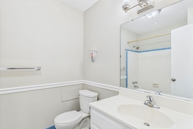Building Photo - Large Home in Guilford Hills, Hardwood Flo...
