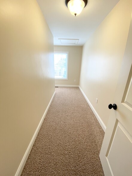 Building Photo - 405 Treyson Ln