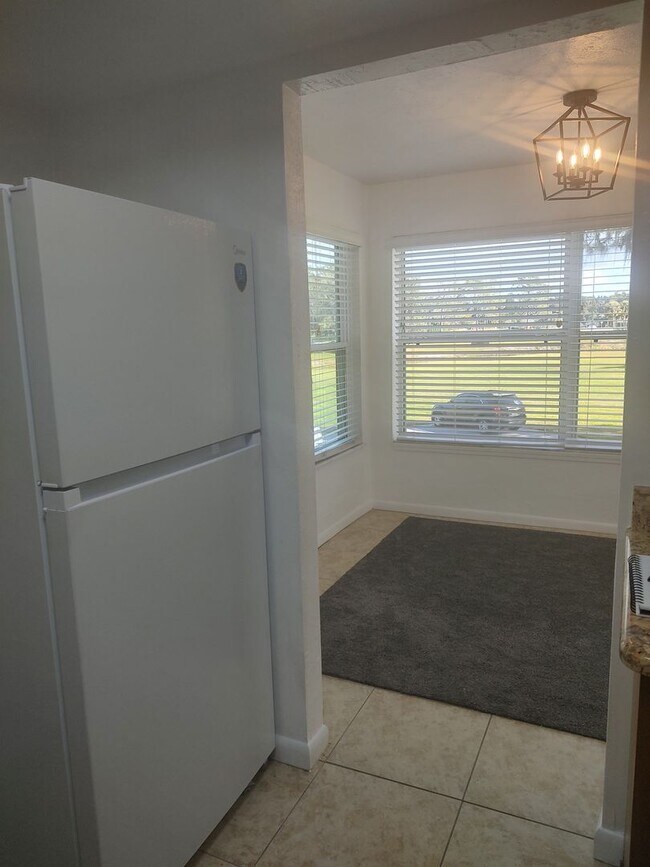 Building Photo - 12201 Sandalwood Dr