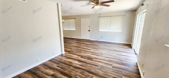 Building Photo - 4402 Tophill Ln