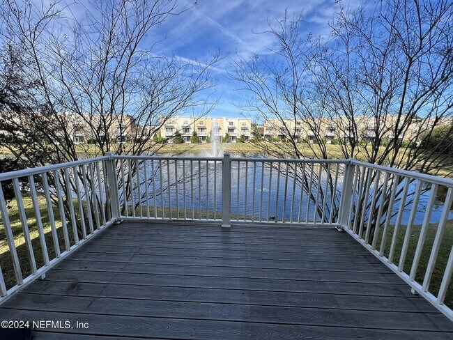 Building Photo - 4462 Ellipse Dr