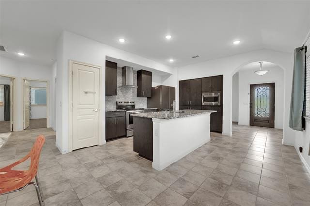 Building Photo - 755 Revere Ln