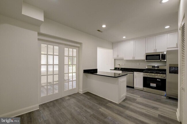 Building Photo - 514 Missouri Ave NW