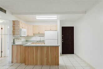 Building Photo - 747 NW 13th Ave